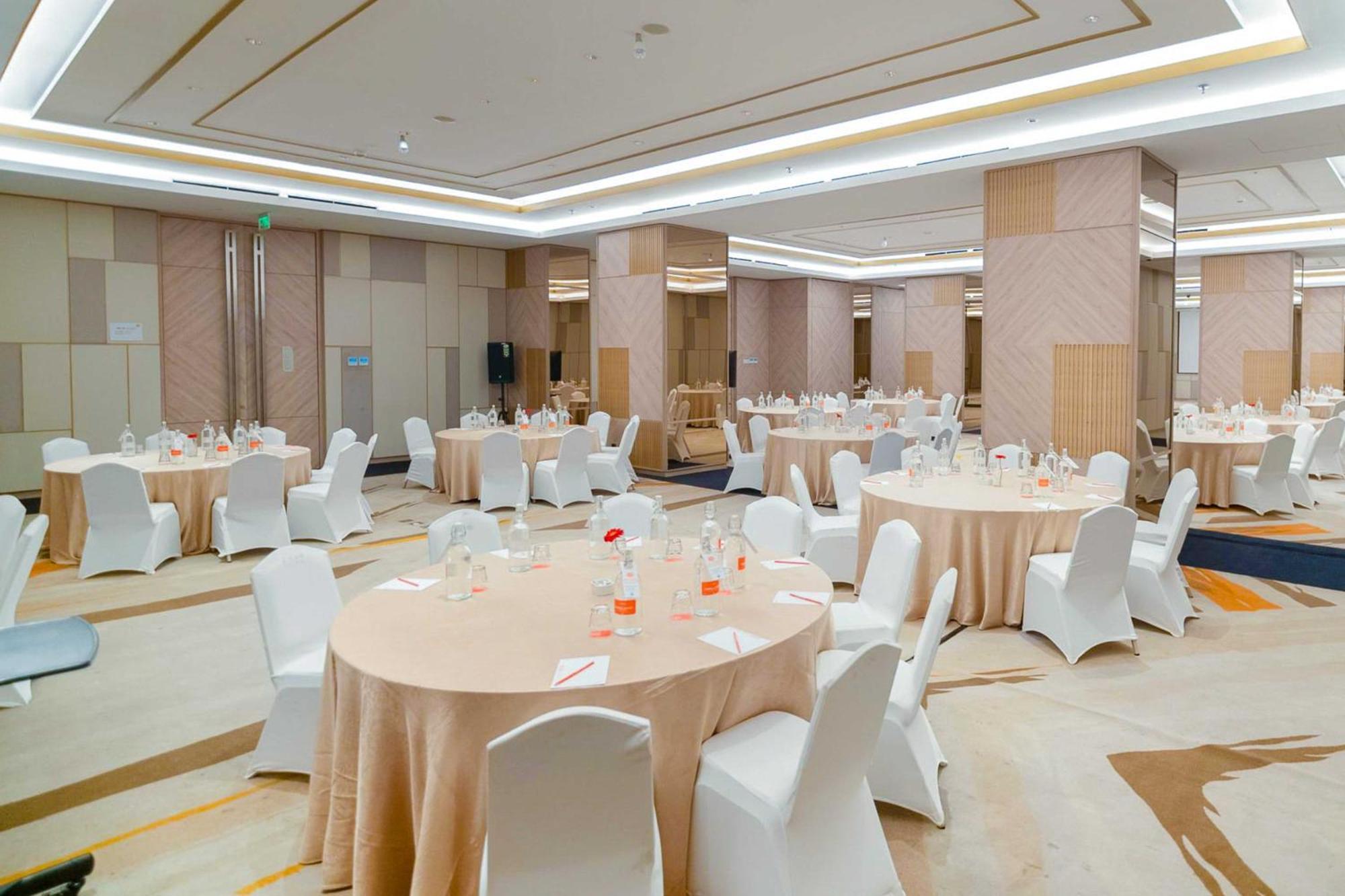 Harris Suites Puri Mansion Dżakarta Zewnętrze zdjęcie